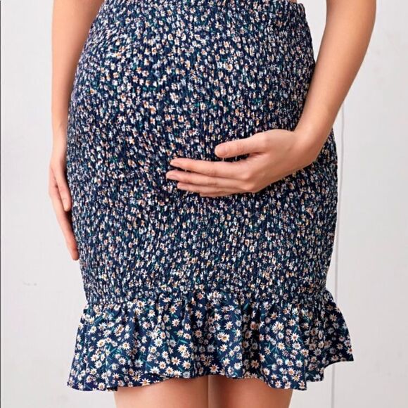 SHEIN Maternity Ditsy Floral Ruffle Hem Shirred Skirt sz M - Picture 3 of 6